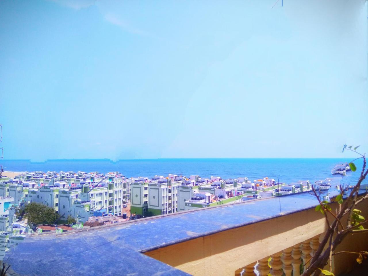 Bed and Breakfast Beach Penthouse, Chennai Exterior foto